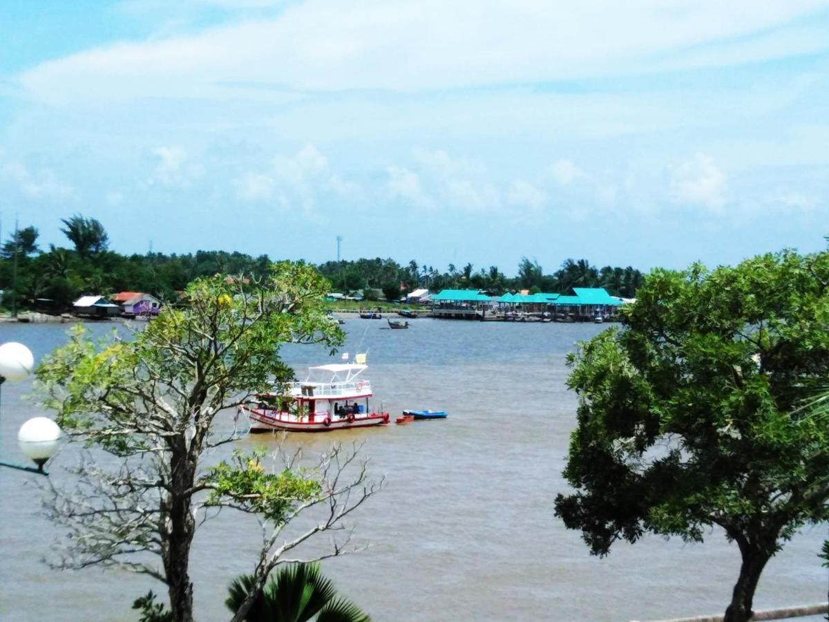 The Tara River Krabi town Exteriör bild